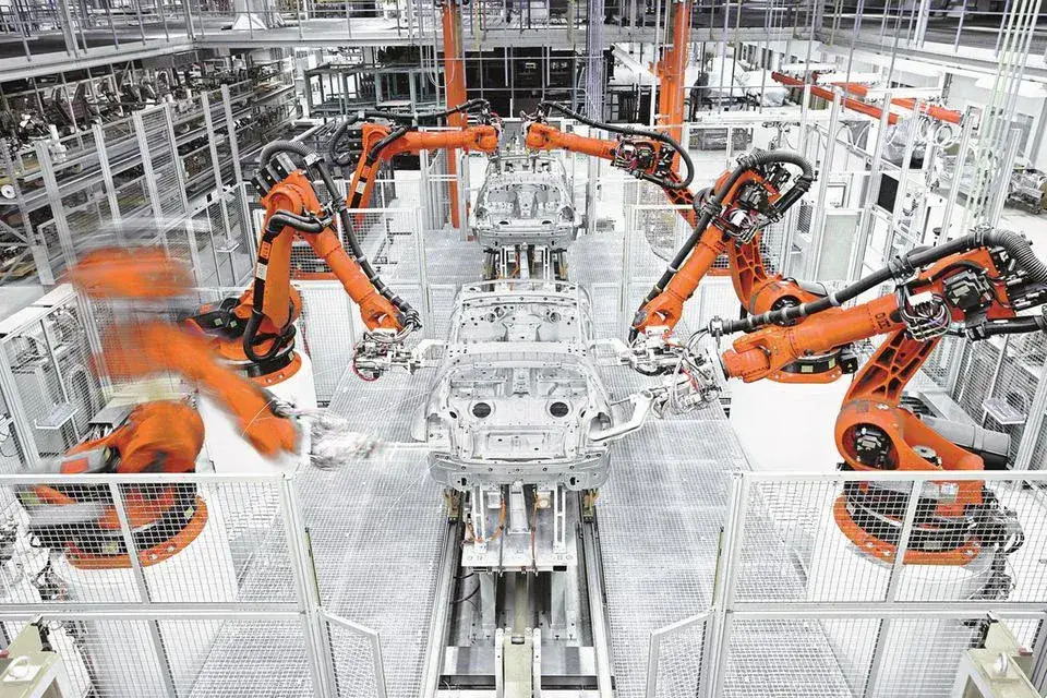 Die Revolution der Industrie durch Künstliche Intelligenz: Ein Blick auf Industrial AI