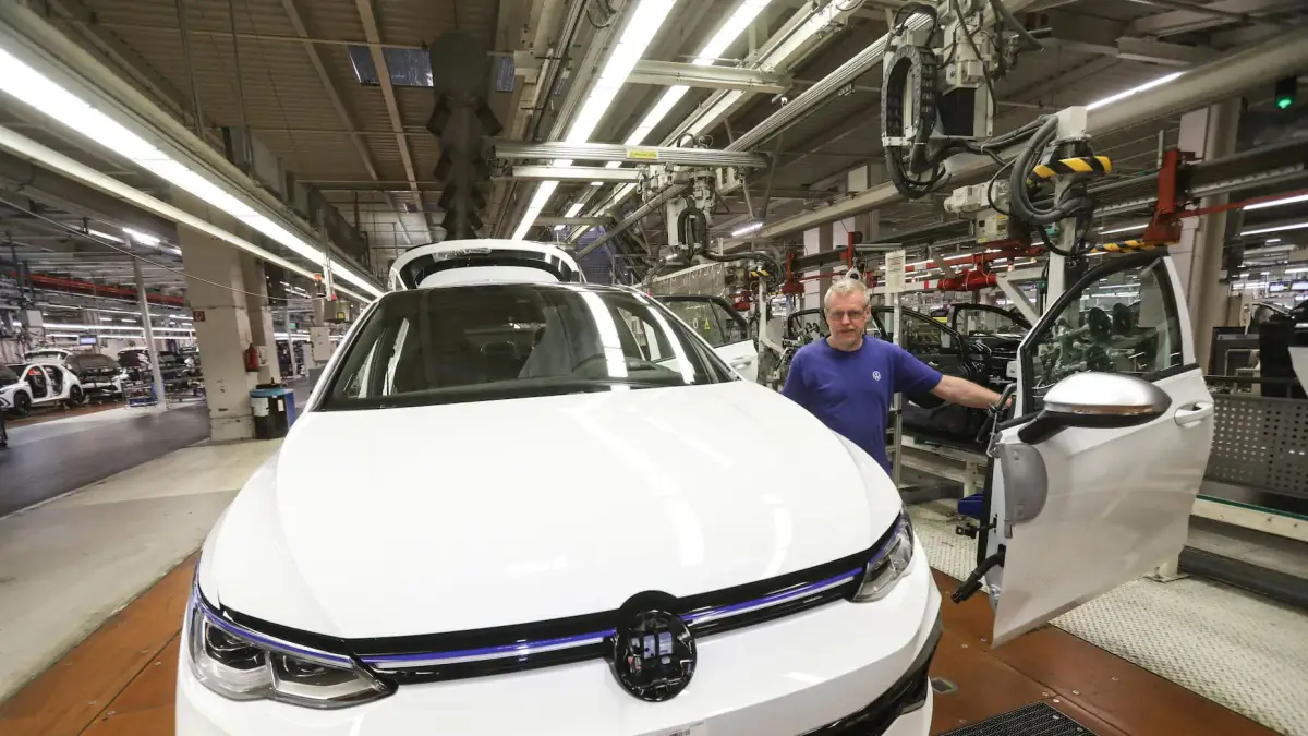 VW-Vorstand warnt: Verbrenner werden enden wie Pferdekutschen – ein Blick auf den Wandel der Mobilität