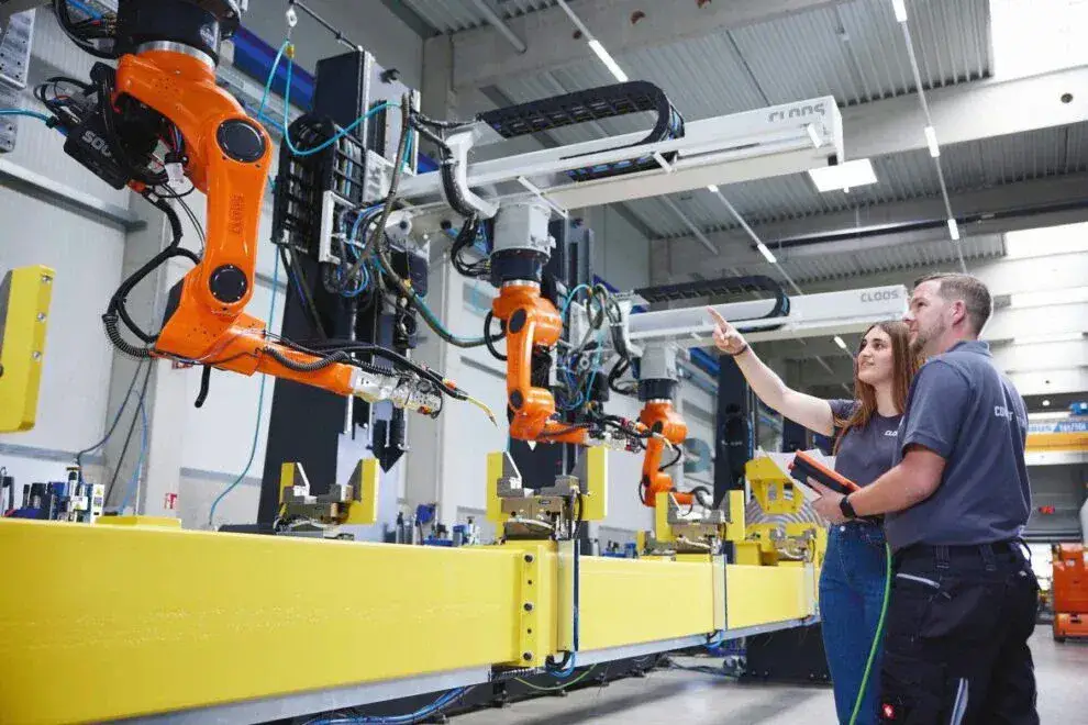 Automatisierung in der deutschen Fertigung: Chancen und Herausforderungen der digitalen Transformation